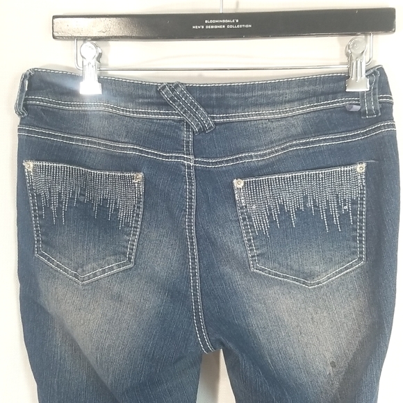 Almost Famous Distressed Blue Jean. Size 9 - Picture 5 of 13